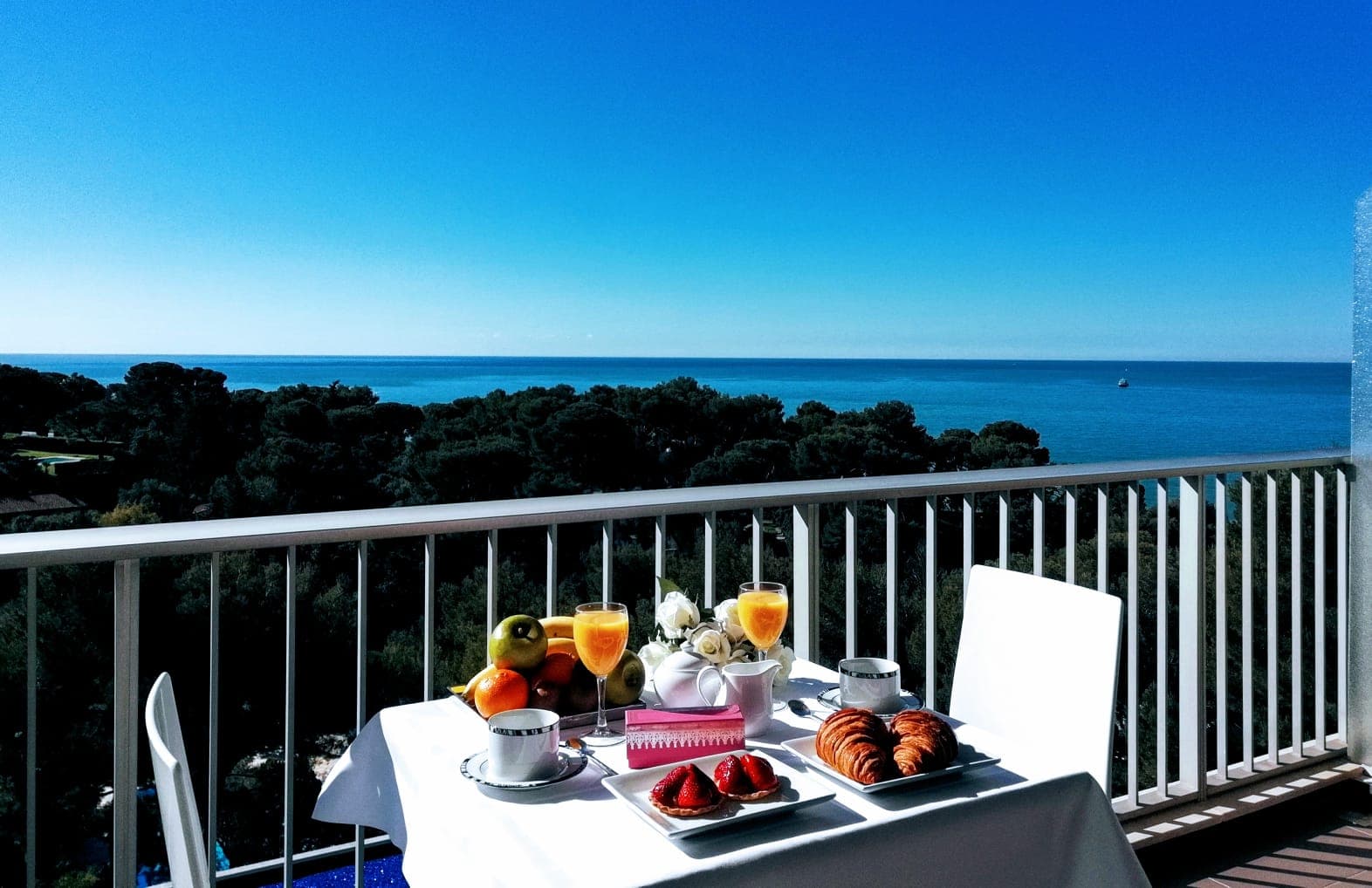 Sea view apartment of the Côte d’Azur